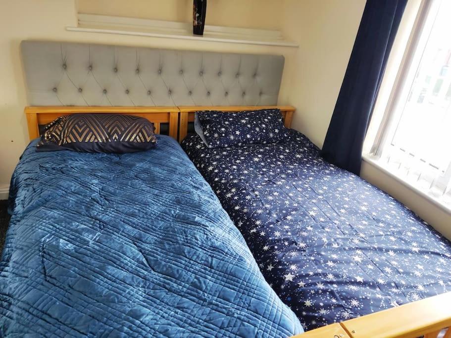 Cheerful 2-Bedroom Home With Off Street Parking Blackpool Exterior foto